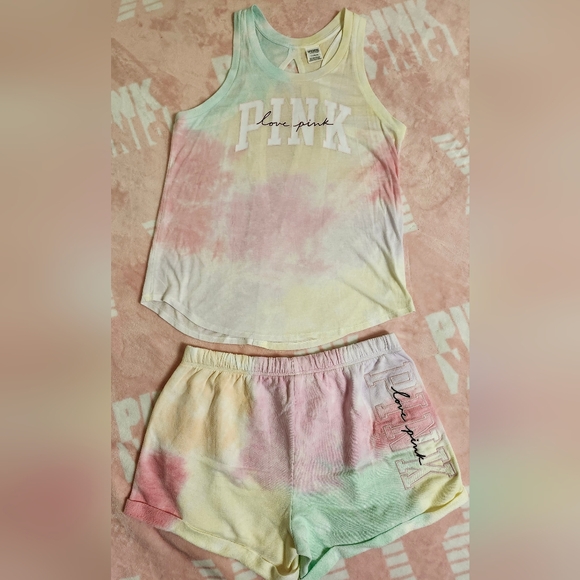 PINK Victoria's Secret Other - #340 VS Pink NWT Pastel Ombre Set 💗